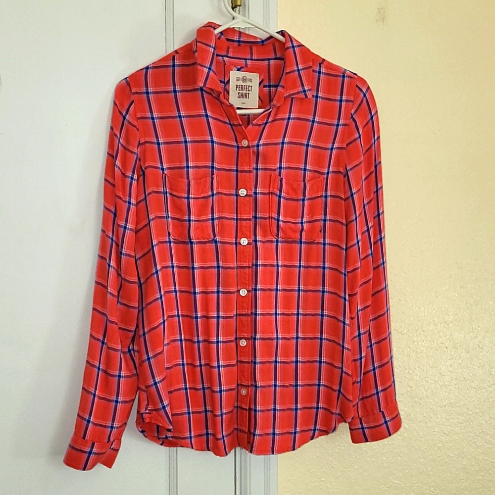 Soft lightweight flannel shirt